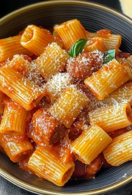 Tortiglioni con sugo salsiccia